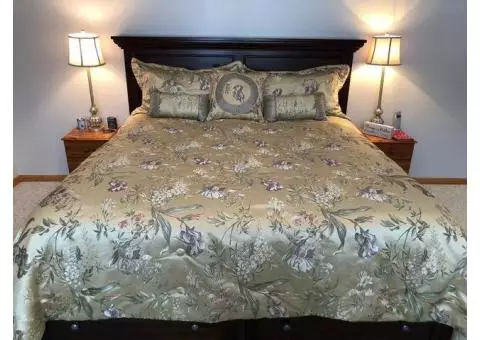 PRISTINE Jacquard 7-piece King Size Comforter Set